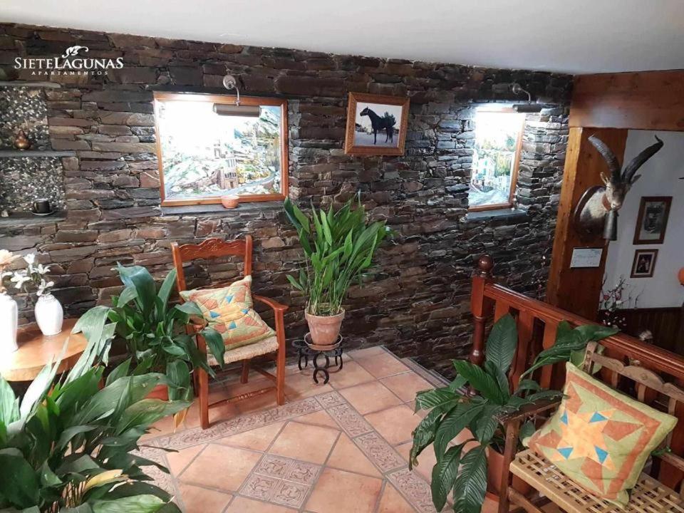 Apartamentos Siete Lagunas Trevélez Extérieur photo